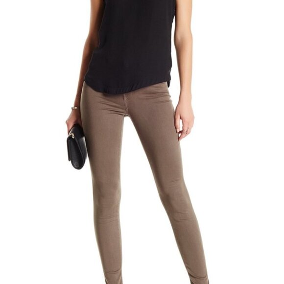 J Brand 901 Legging Jeans in Sandstone - Picture 1 of 13